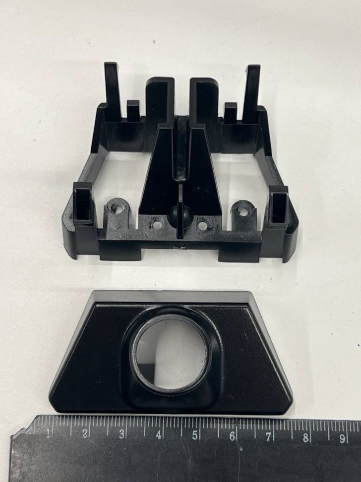 Адаптер под переднию камеру в логотип Toyota Land Cruiser 2012-2015