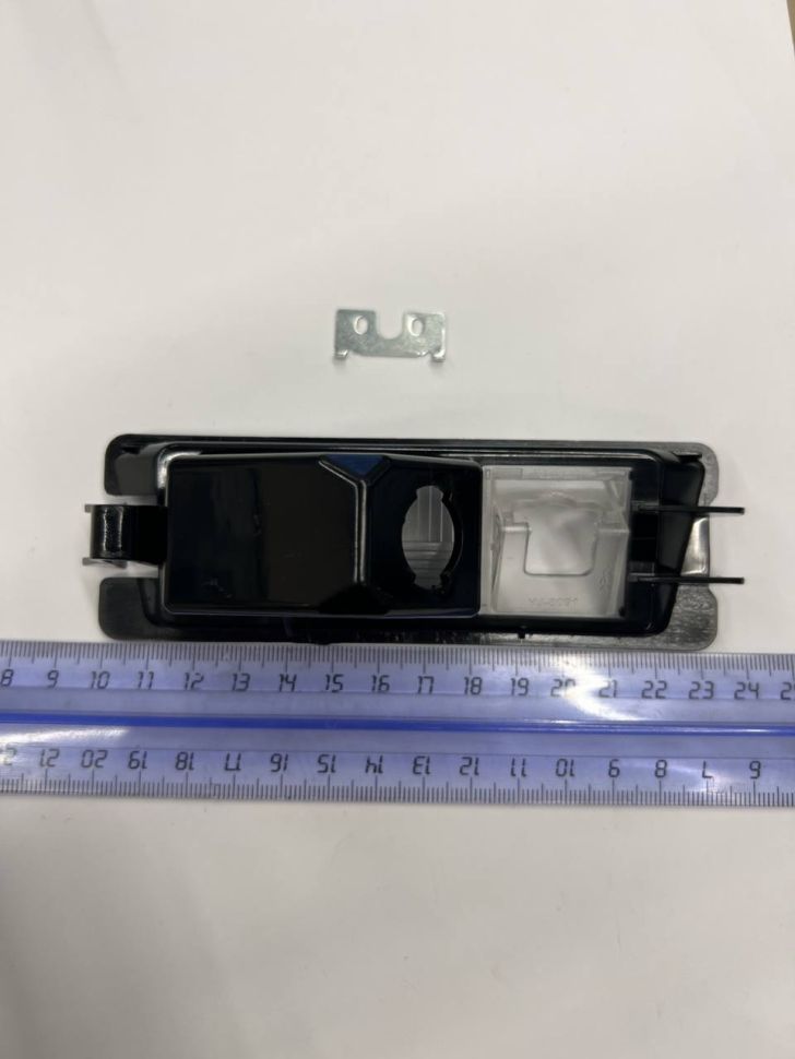 Адаптер под заднюю камеру в подсветку номера Renault Logan (2008+), Sandero, Nissan Micra, March